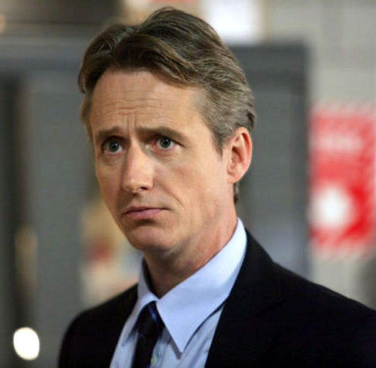 Linus Roache