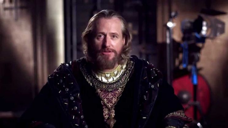 Linus Roache