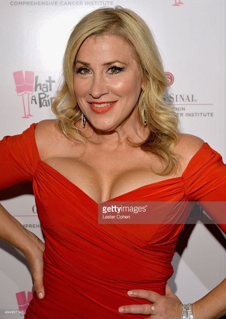 Lisa Ann Walter