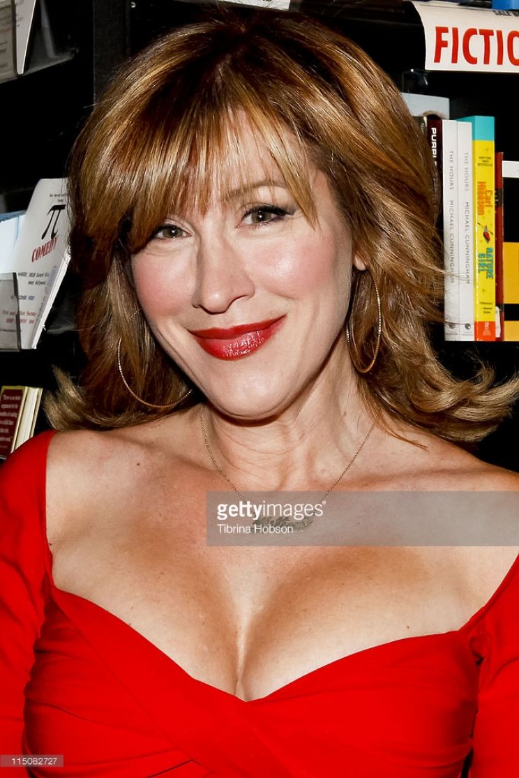 Lisa Ann Walter