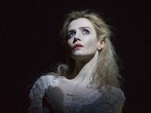 Lisa Dwan photo