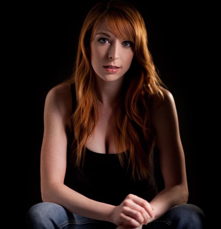 Lisa Foiles