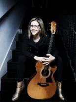 Lisa Loeb photo