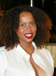 Lisa Nicole Carson