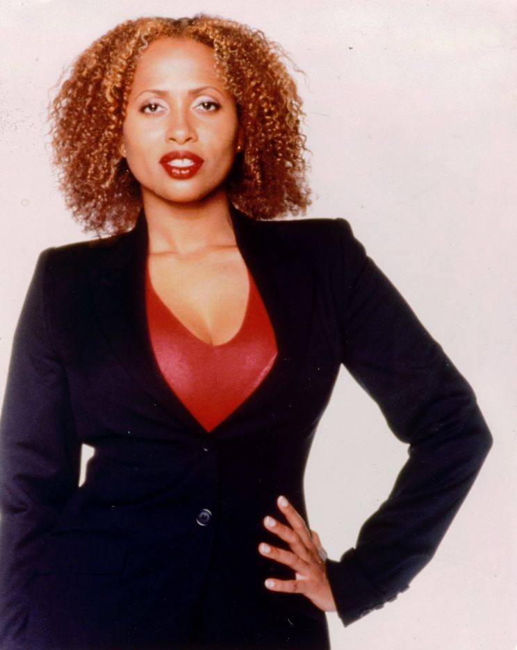 Lisa Nicole Carson