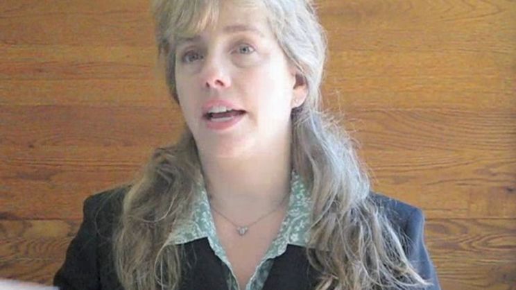 Lisa Roberts Gillian