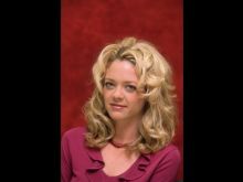 Lisa Robin Kelly