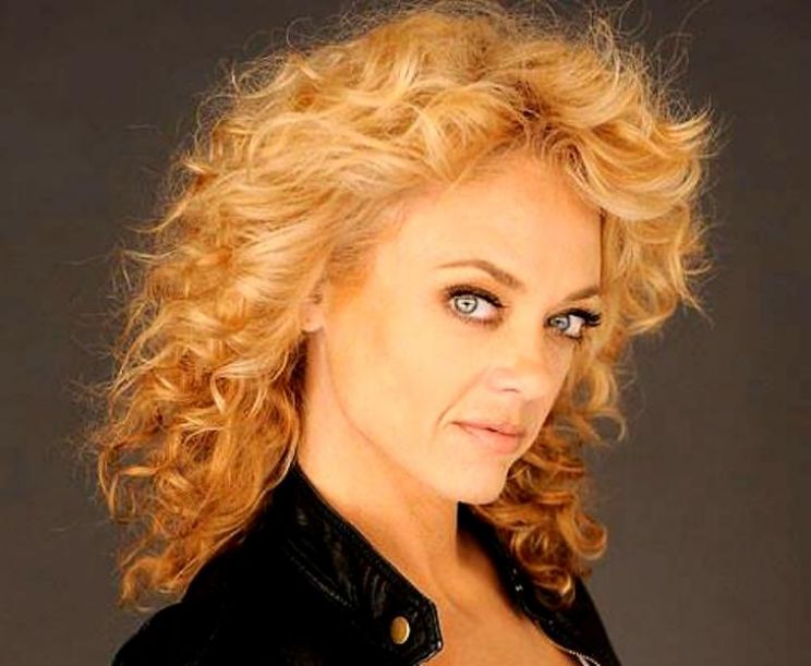 Lisa Robin Kelly