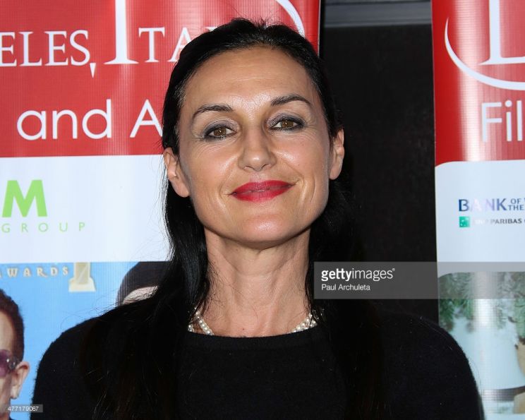 Lisa Zane