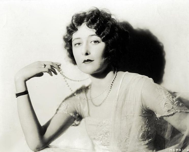 Lita Grey