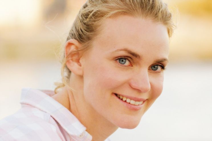 Liv Mjönes