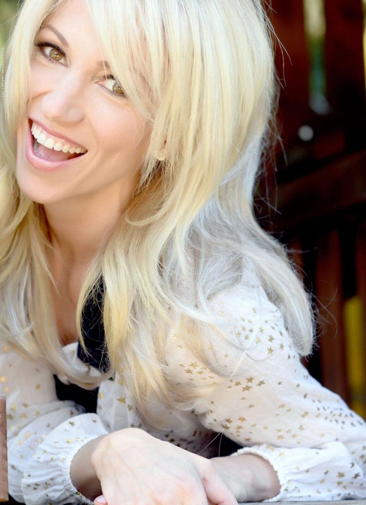 Liz Burnette