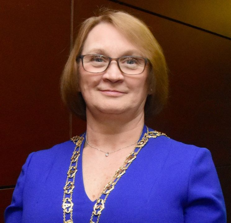 Liz Stewart