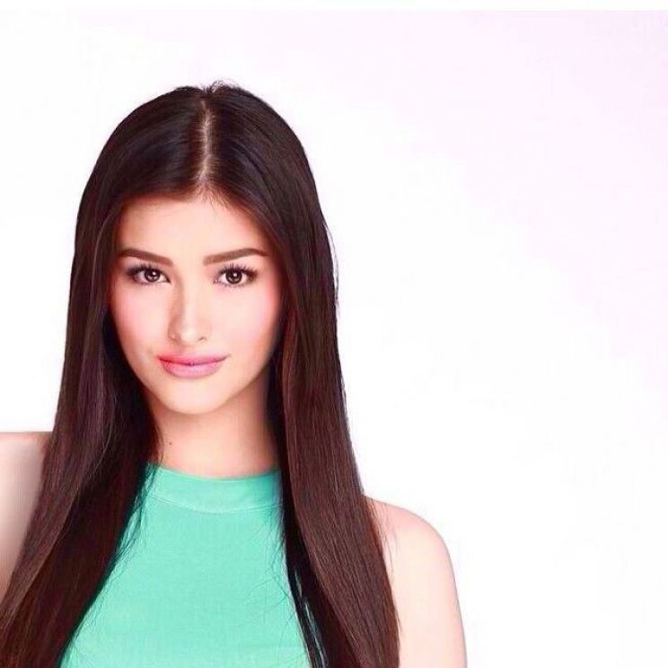 Liza Soberano