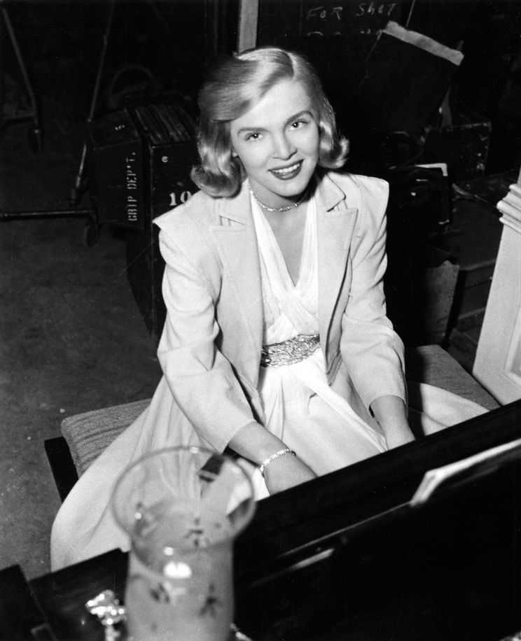 Lizabeth Scott