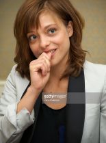 Lizzie Brocheré photo