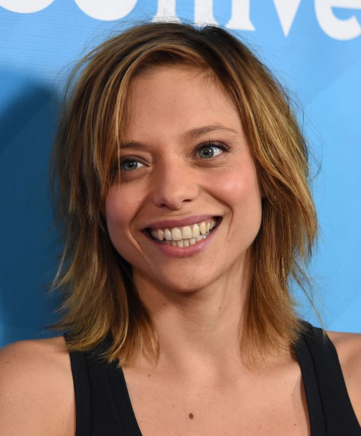 Lizzie Brocheré