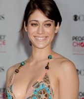 Lizzy Caplan