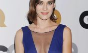 Lizzy Caplan