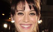 Lizzy Caplan