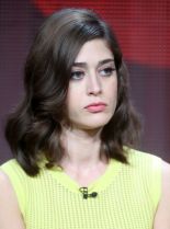 Lizzy Caplan