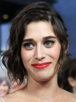 Lizzy Caplan