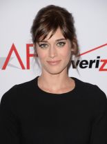 Lizzy Caplan