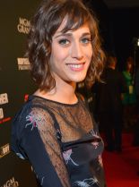 Lizzy Caplan