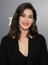 Lizzy Caplan