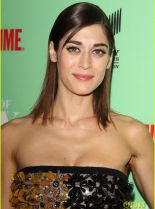 Lizzy Caplan