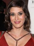 Lizzy Caplan