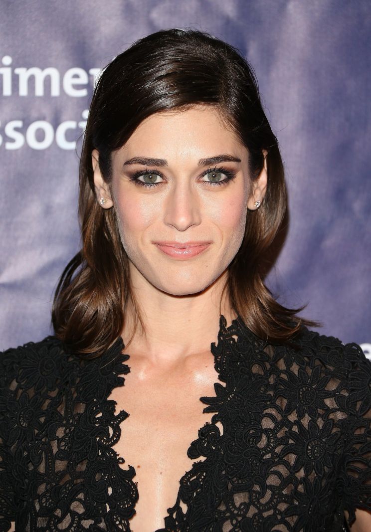 Lizzy Caplan