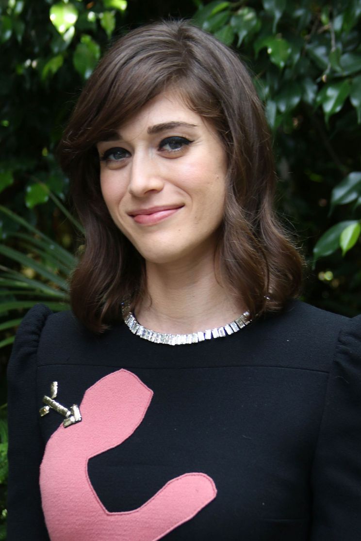 Lizzy Caplan