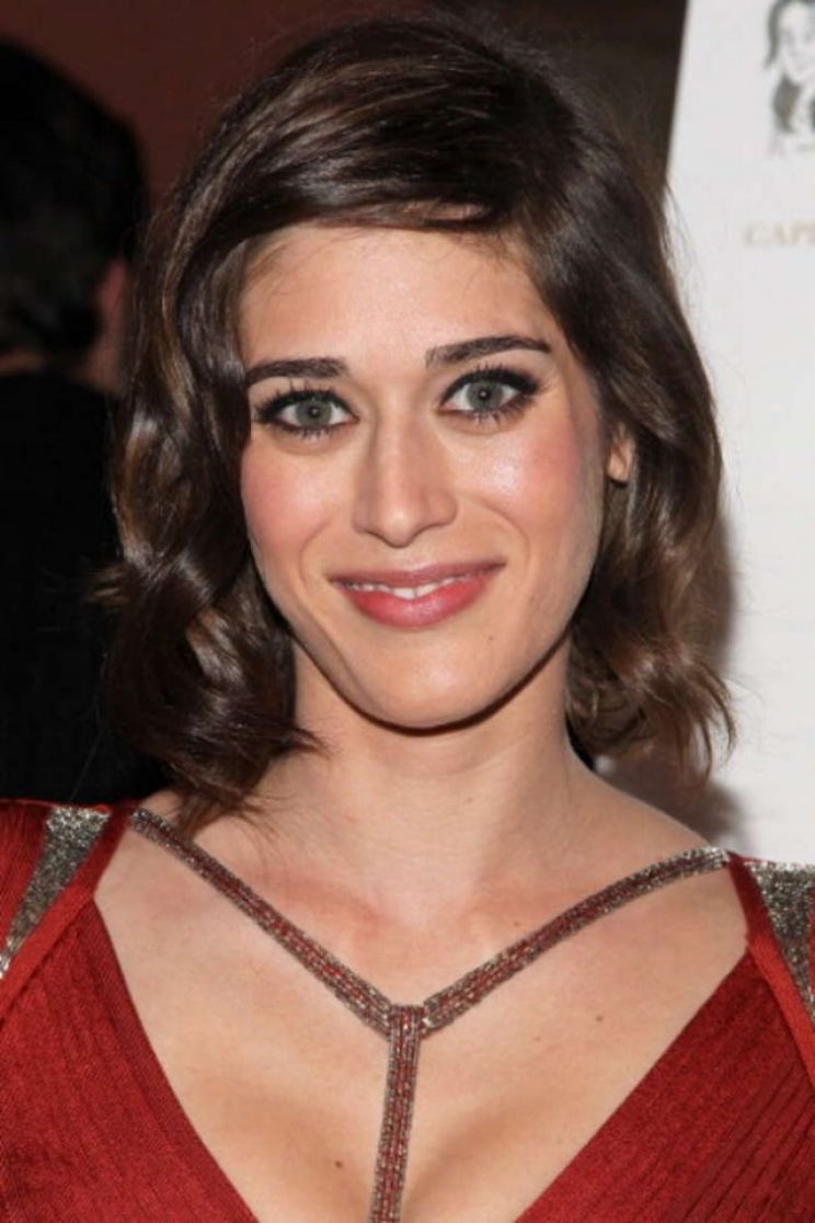 Lizzy Caplan