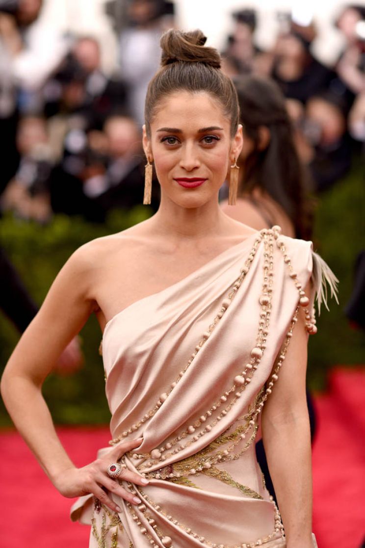 Lizzy Caplan