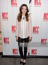 Lizzy DeClement #2282112 picture (Portrait Medium)