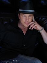 Lochlyn Munro