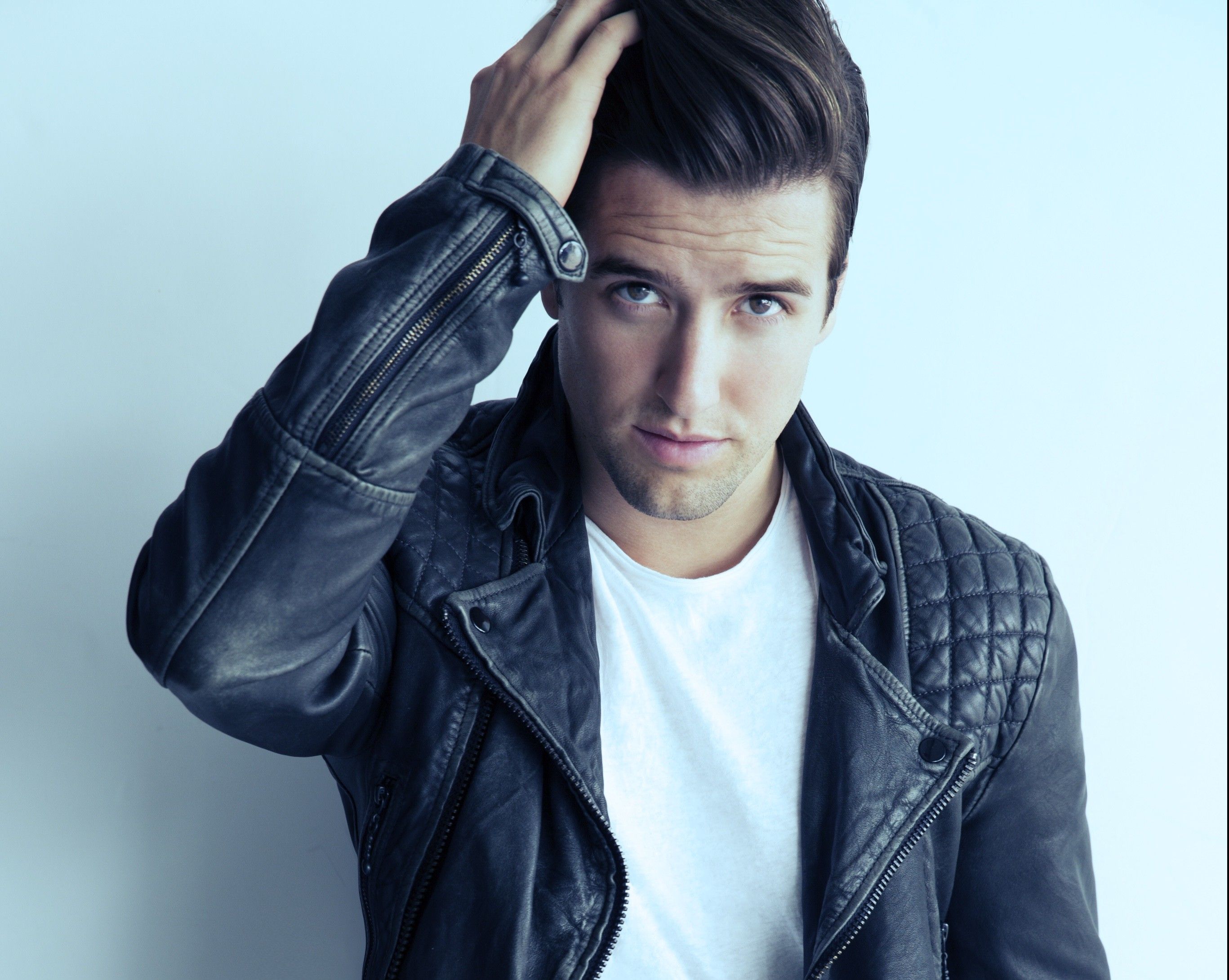 Pictures of Logan Henderson
