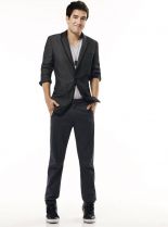 Logan Henderson photo