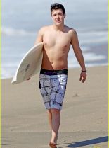 Logan Henderson