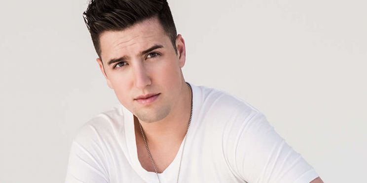 Logan Henderson