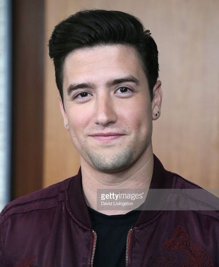 Logan Henderson