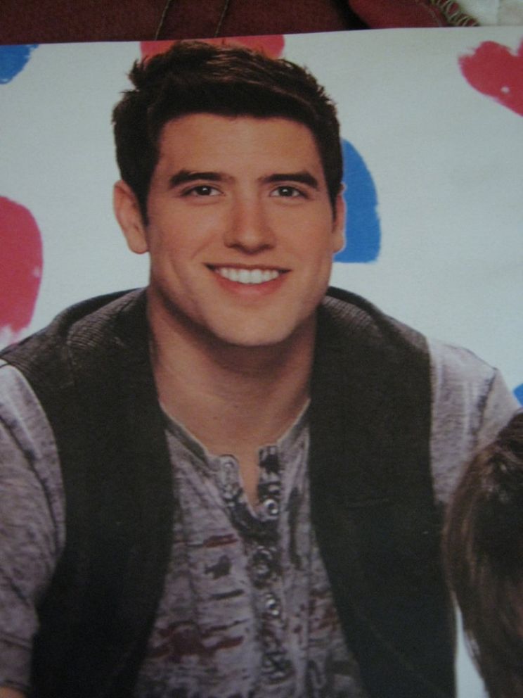 Logan Henderson