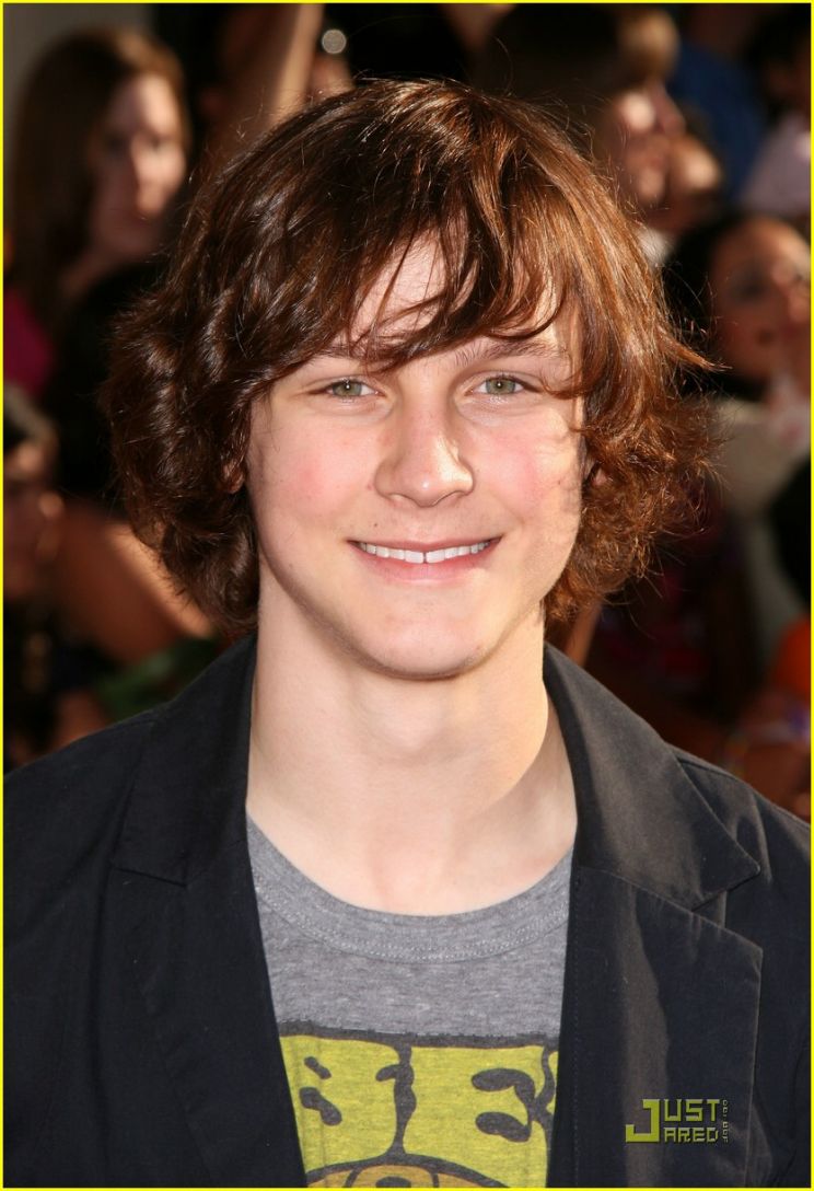 Logan Miller