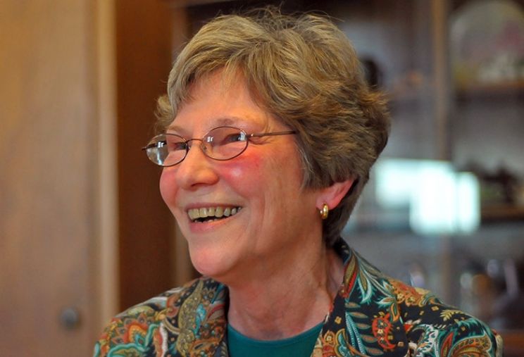 Lois Hamilton