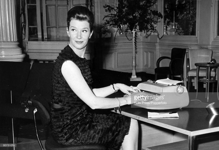 Lois Maxwell