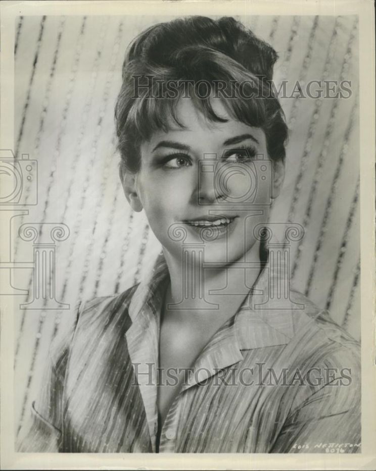 Lois Nettleton