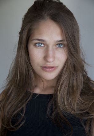 Lola Kirke