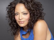 Loraine Velez