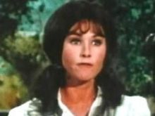 Lori Saunders